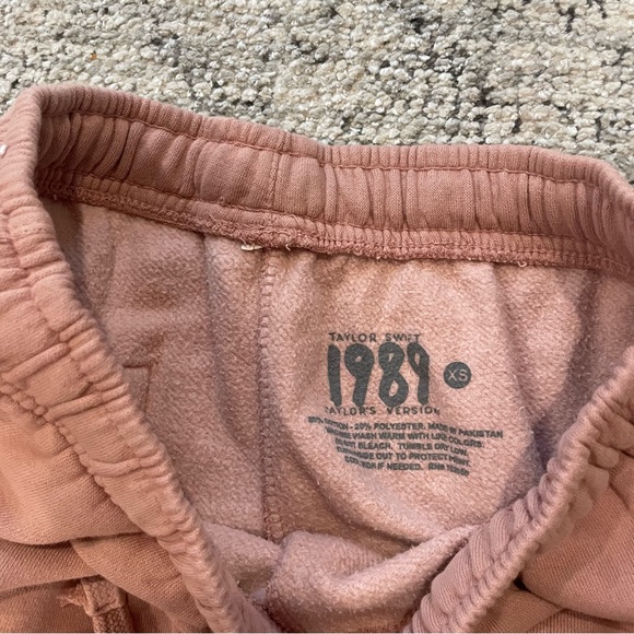 Taylor Swift Sweatpants Taylor Swift Merch 1989 Taylors Version Pink Jogger XS - Picture 5 of 8